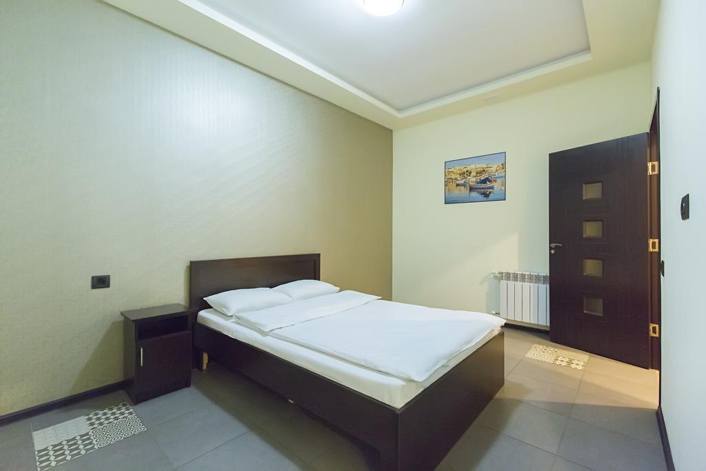 Granada Hotel Yerevan Phòng bức ảnh